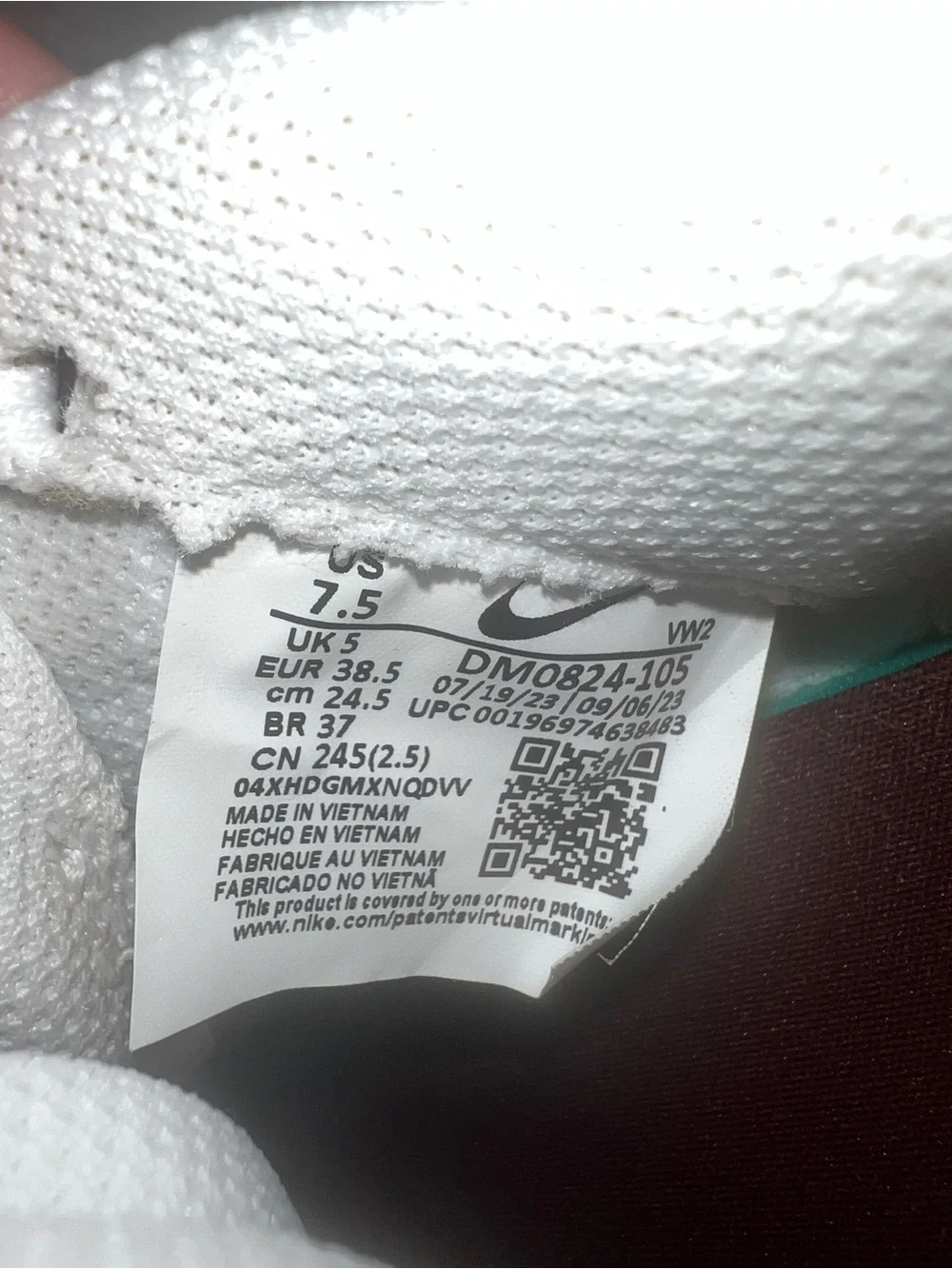 Nike Women's MC Trainer 2 White & Pink Training Sneakers~ Size 7.5 Worn 1x